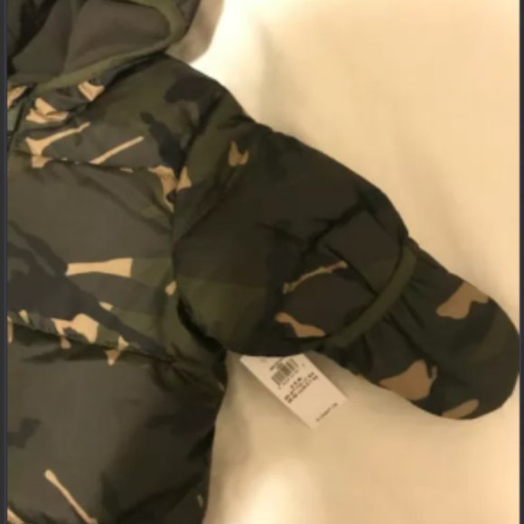 Unisex Hooded Frost-Free Snowsuit for Baby (3-6 M) - Picture 3 of 3